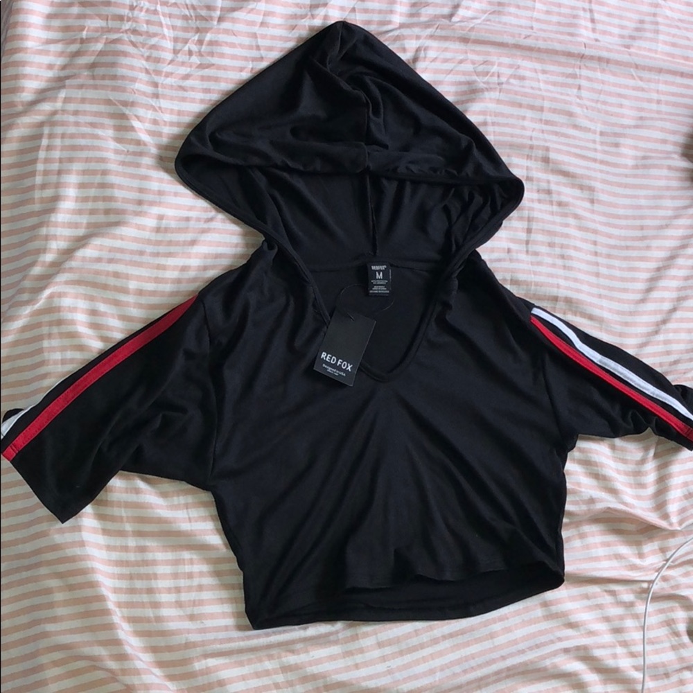 Short sleeve black cropped shirt